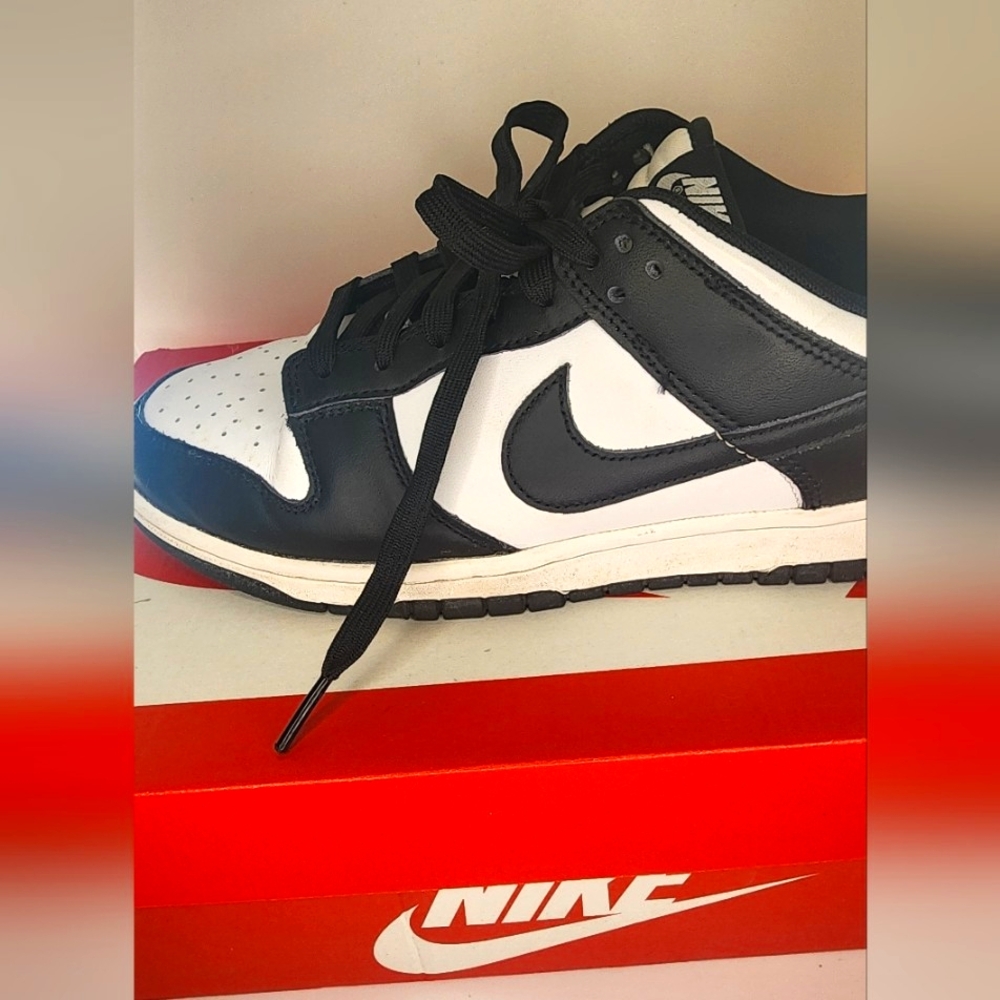 Nike Dunk Low Retro Panda Size 8 Men